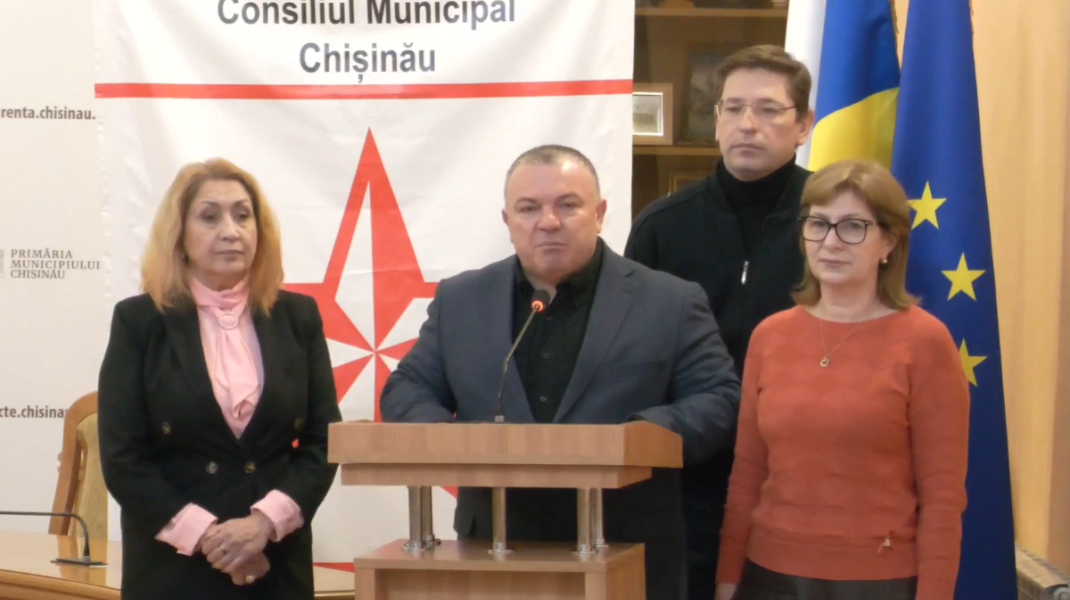 Socialiștii din CMC condiționează votul pentru buget de demisia secretarului și participarea cetățenilor