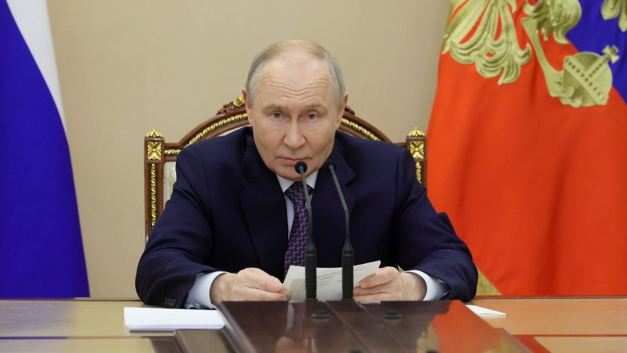 Președintele rus Vladimir Putin se retrage în buncăre din cauza temerilor de asasinat, conducând războiul din Ucraina de la nivel subteran